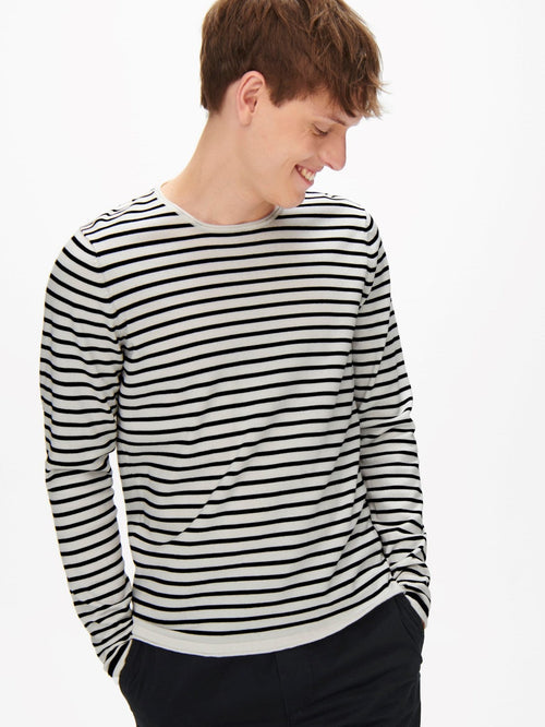 Coby Striped Knit - Star White - TeeShoppen Group™ - Knitwear - Only & Sons