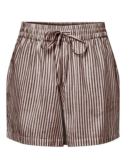 Lorna Shorts - Chocolate Fondant - TeeShoppen Group™ - Shorts - PIECES