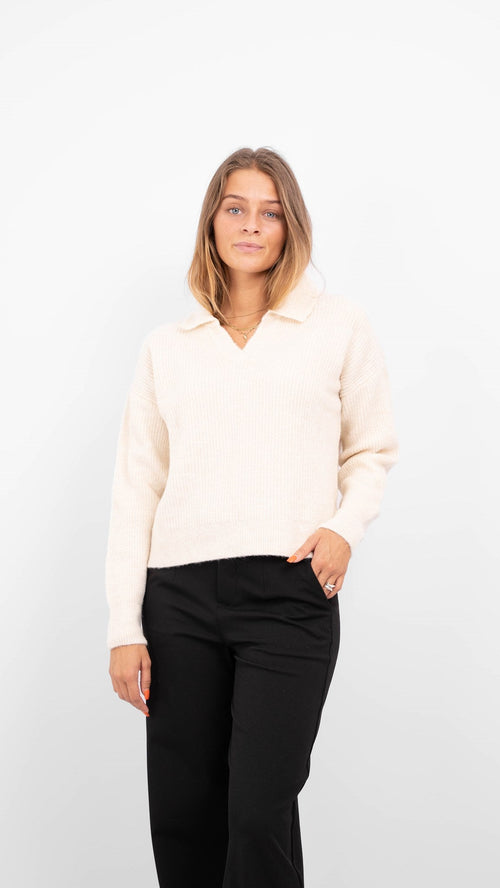Olina Collar Bluse - Birch - TeeShoppen Group™ - Knitwear - Vero Moda