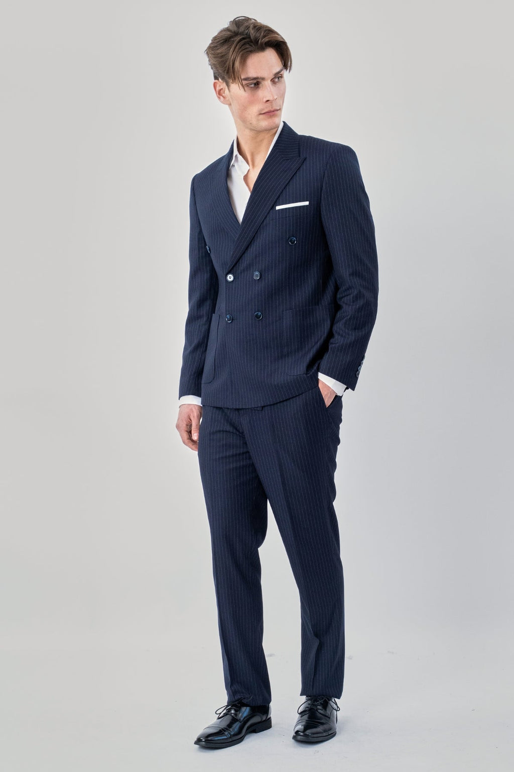 Klassischer Blazer – Marineblauer Nadelstreifen