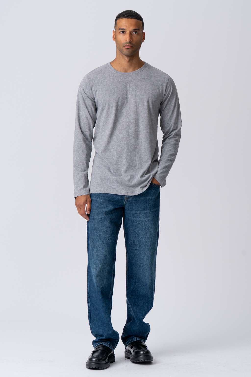 Basic Langarmes T-Shirt-grau