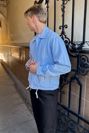 Ezra Jacke - Hellblau