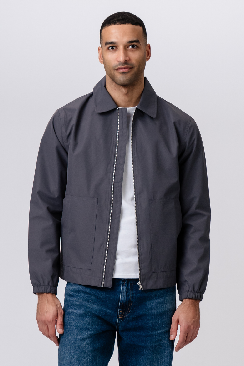 Kurze Jacke mit Reißverschluss – Grau