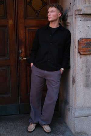 Gerade geschnittene Baumwoll-Chino – Grau