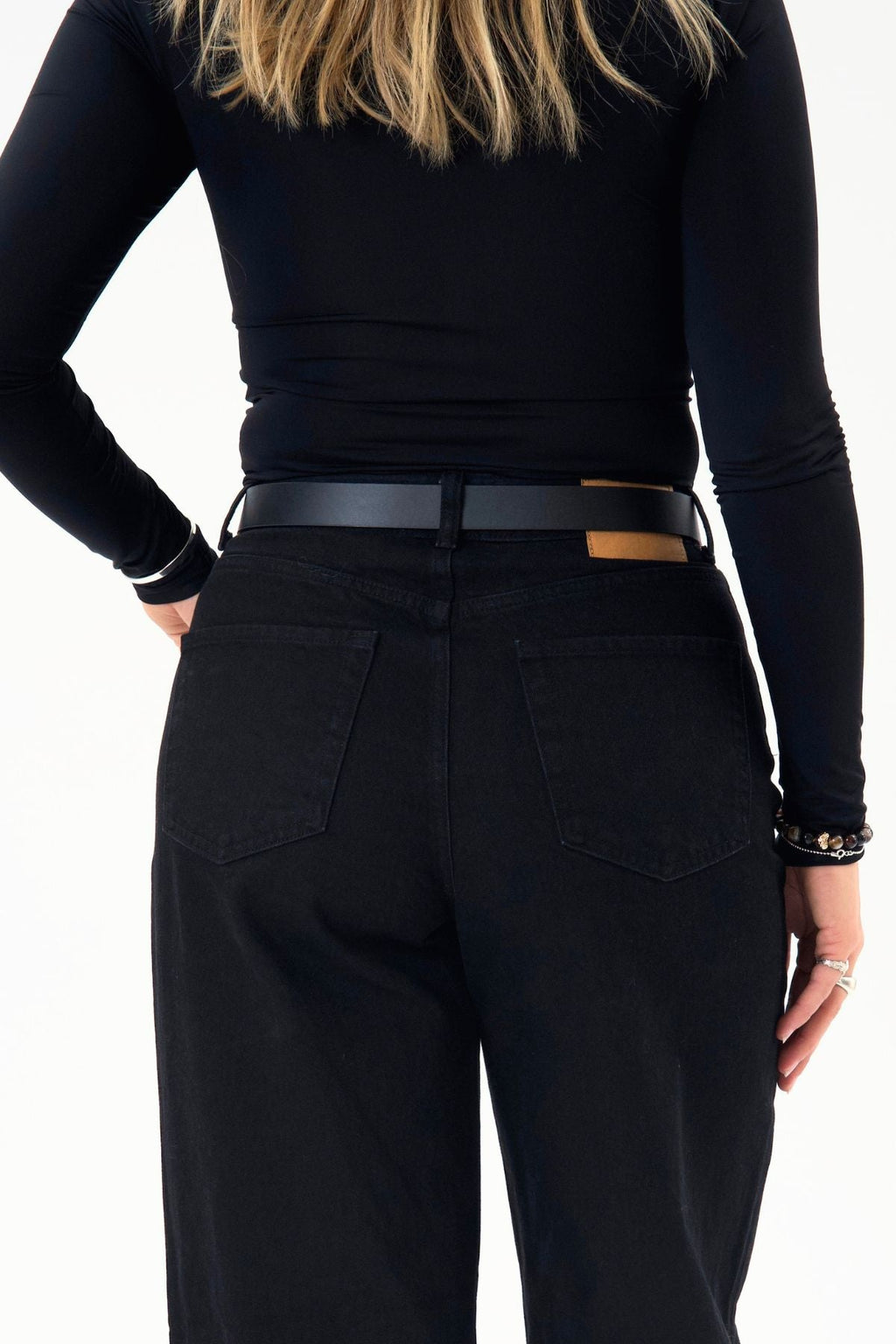 Emily Belt - Schwarz