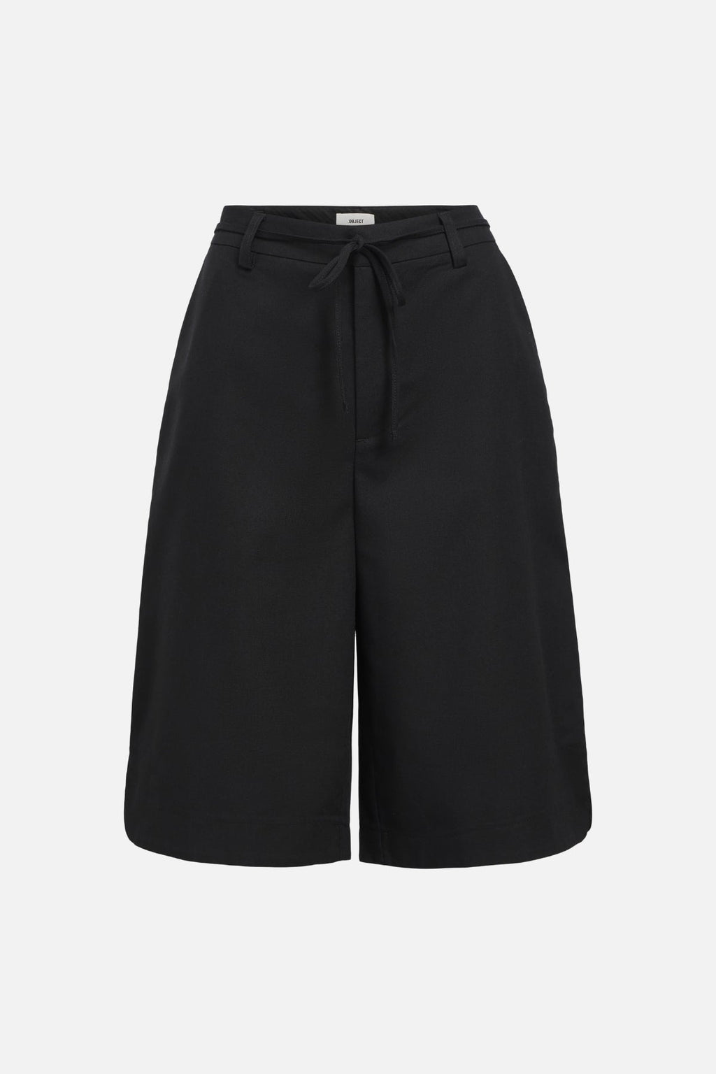 Aura Bermuda Shorts - Schwarz