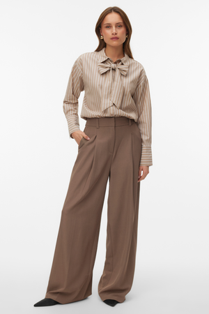 Islunn Bow Shirt – Silberner Nerz Schneewittchen