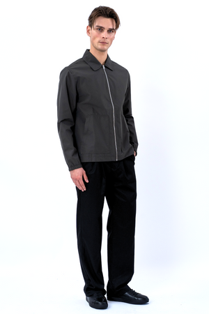Kurze Jacke mit Reißverschluss – Grau
