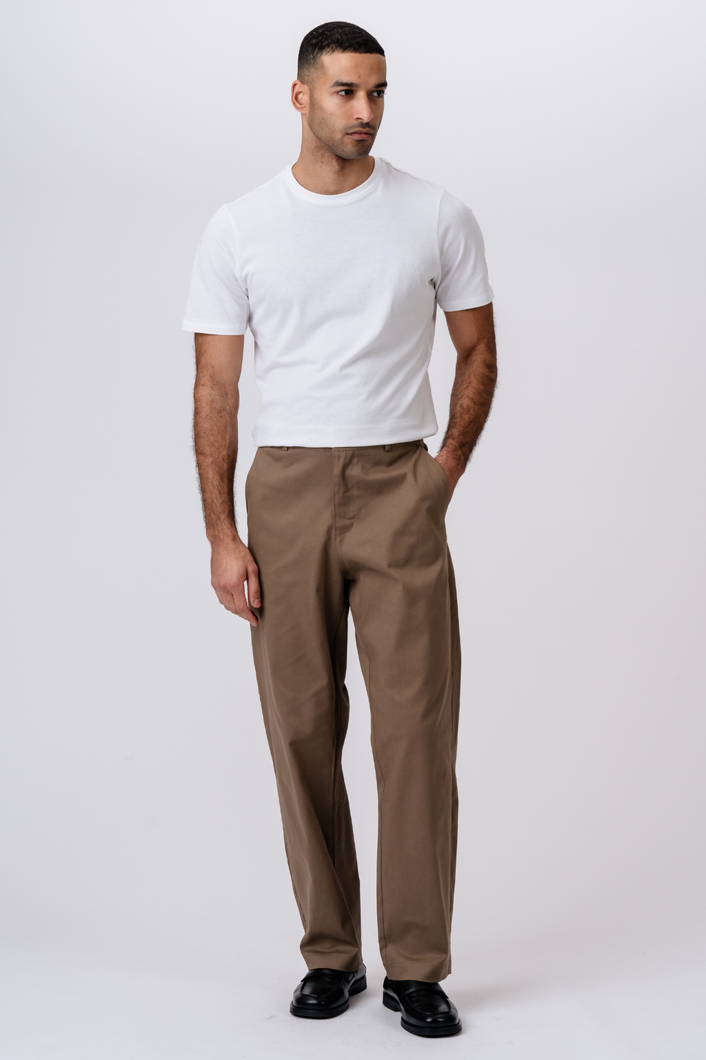 Gerade geschnittene Baumwoll-Chino – Beige