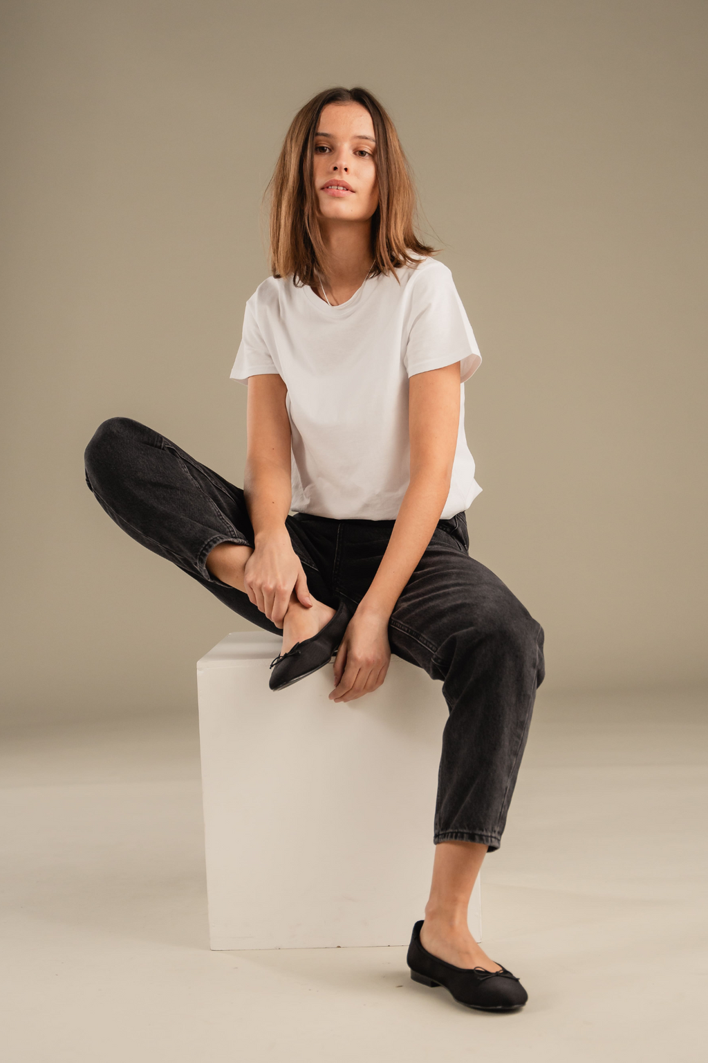 The Original Performance Mom Jeans - Schwarzer Denim