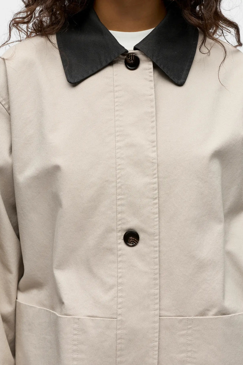 Langer Alora-Trenchcoat – Birkenmagnet