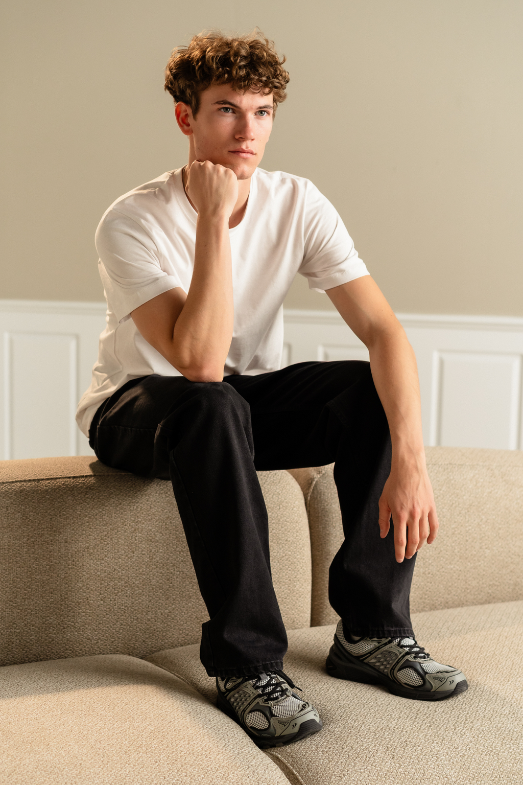 Baggy-Jeans – geräuchert