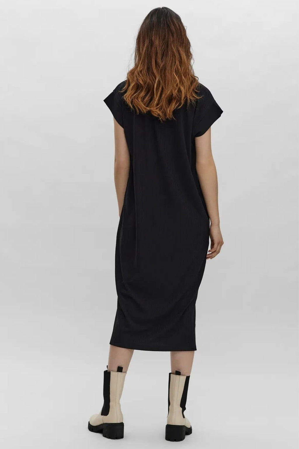 Phoenixy Wadenkleid mit Flügelärmeln - Schwarz