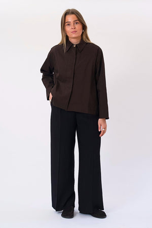 Mavis kurze Jacke – Dunkelbraun