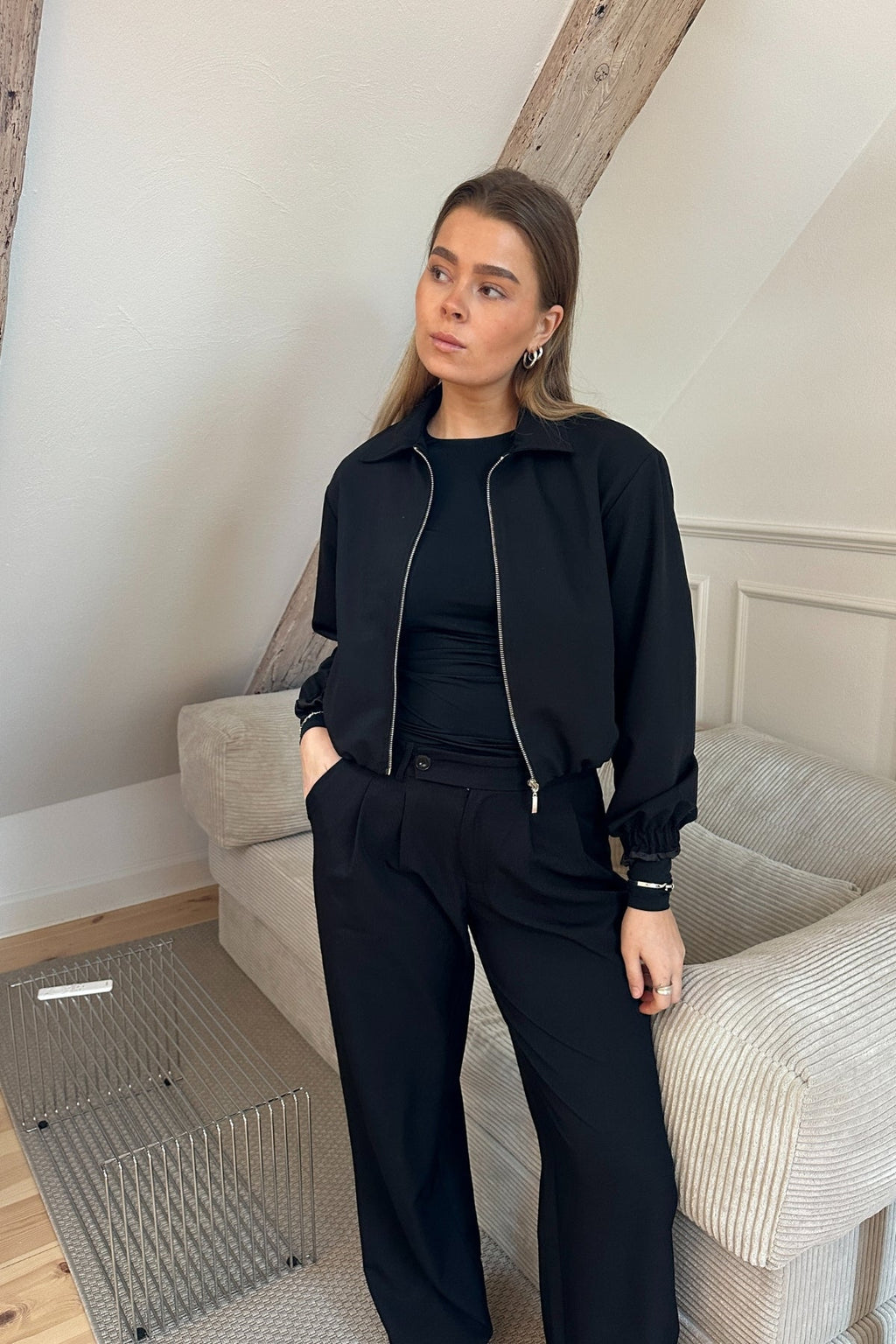 Kylie kurze Jacke - Schwarz