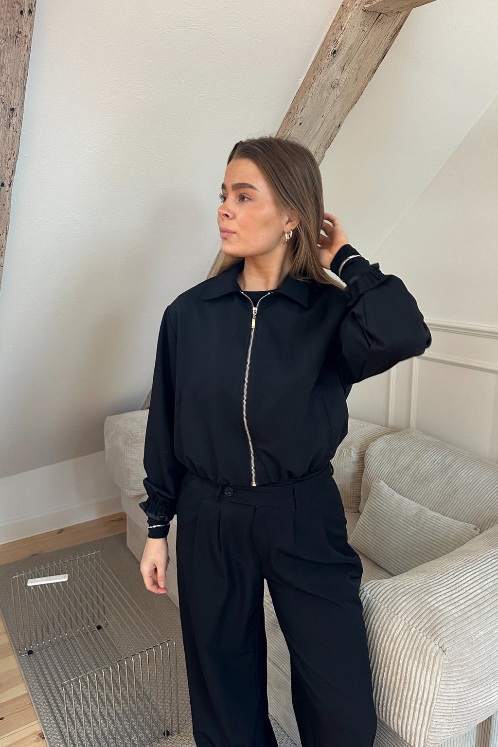 Kylie kurze Jacke - Schwarz