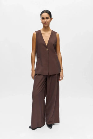 Isla Yui Weste – Seal Brown