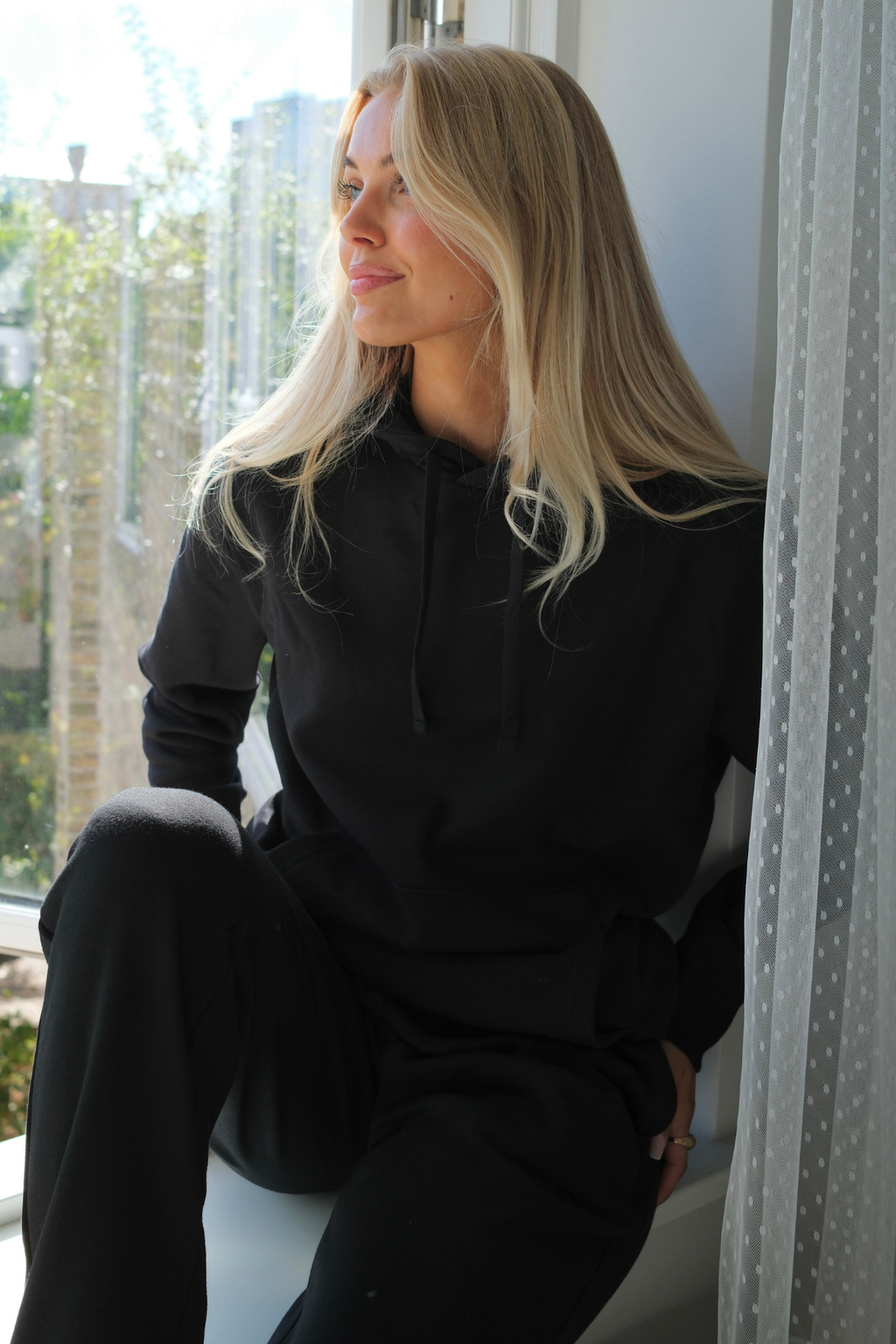 Essential Kapuzenpullover - Schwarz