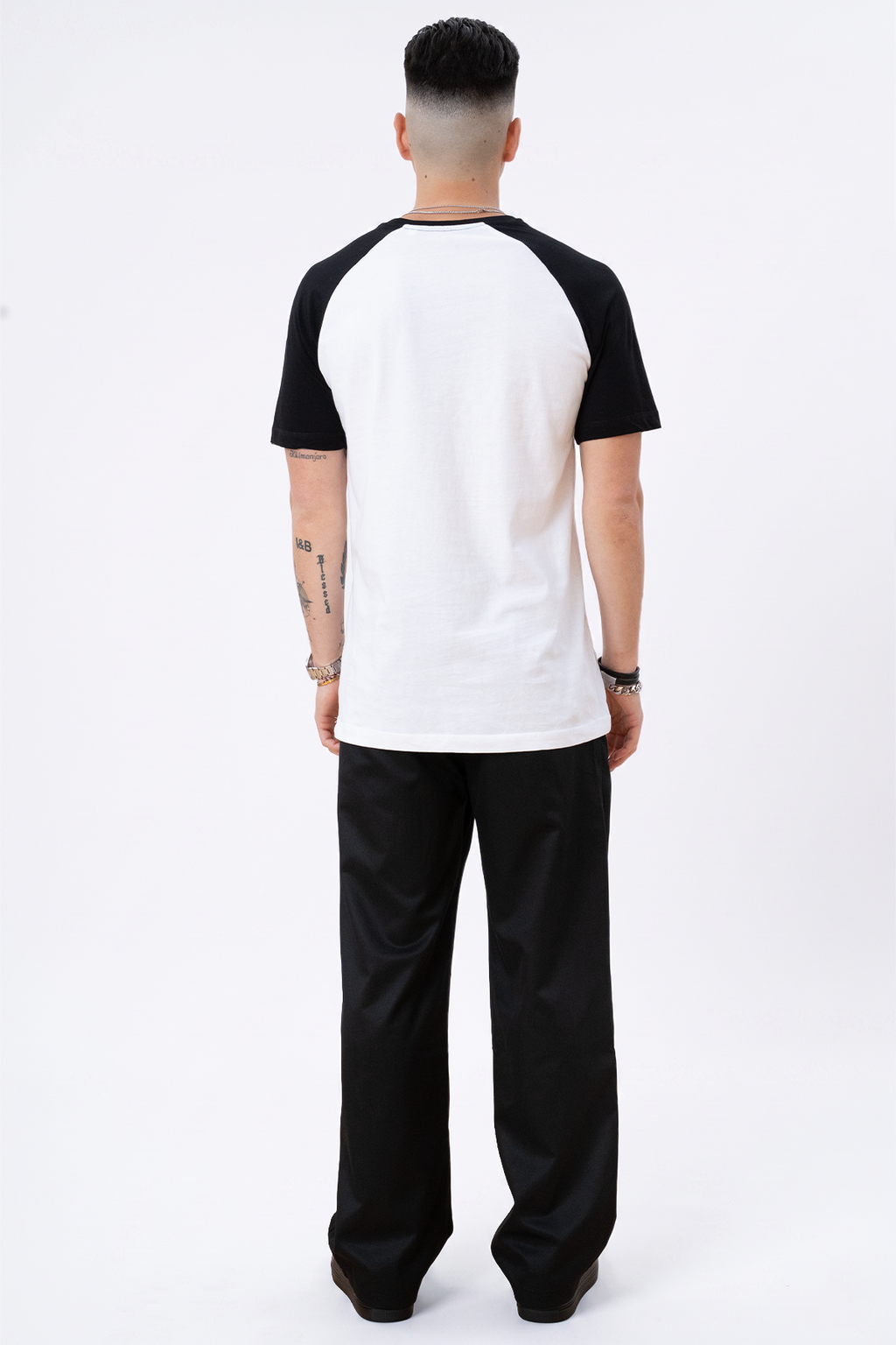 Basic Raglan T -Shirt - Schwarz und Weiß
