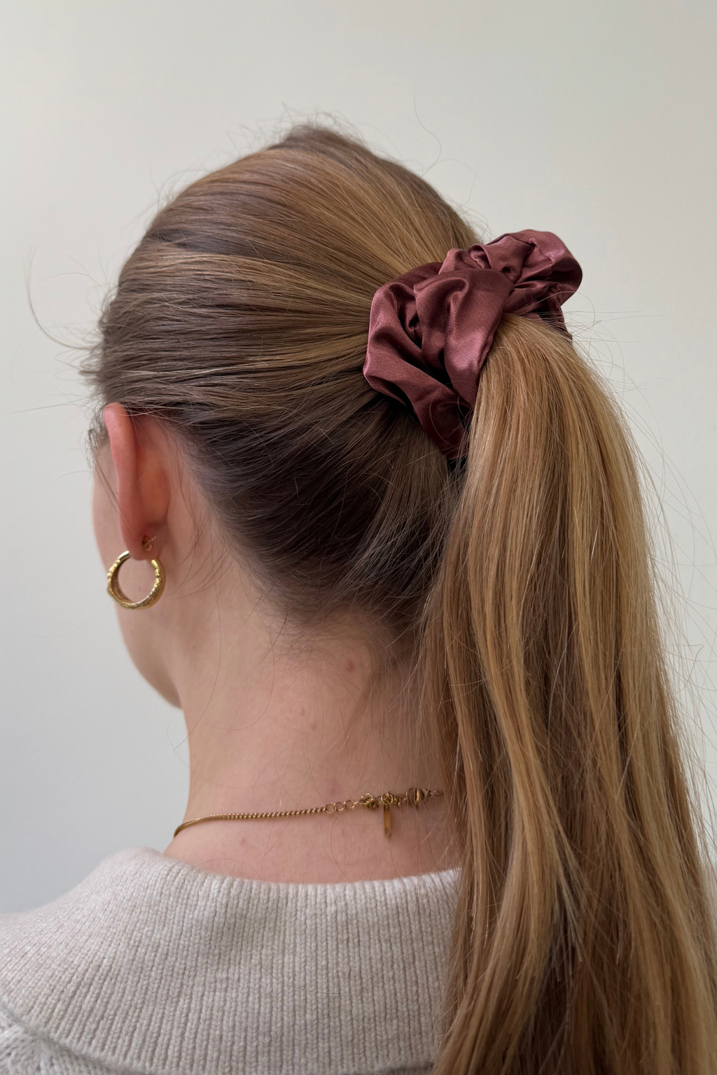 Satin Scrunchie - dunkelviolett