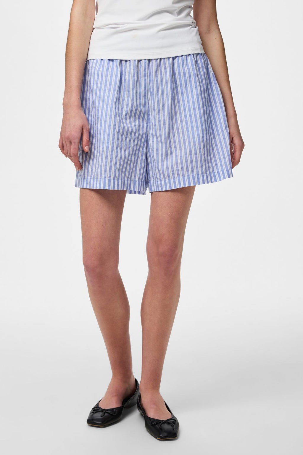 Olly mit hoher Taille Shorts - Hortensienstreifen-Hellweiß