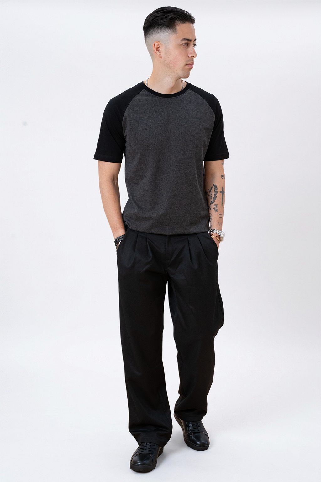 Basic Raglan-T-Shirt-Schwarzarmie