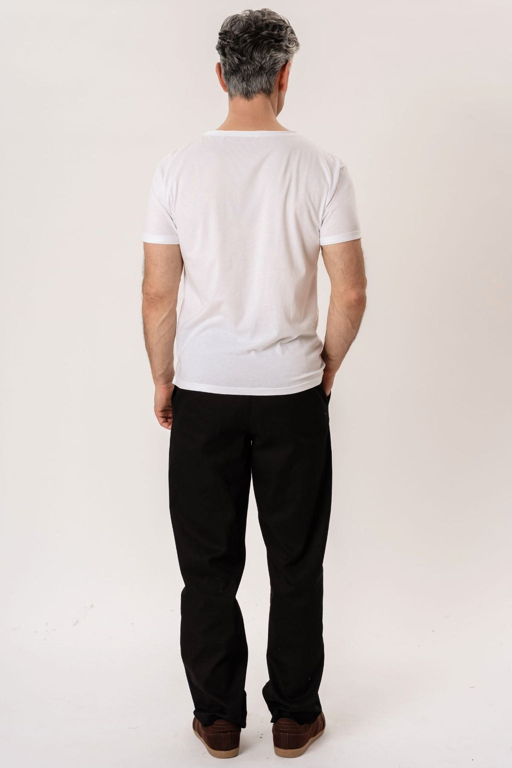 T-Shirt mit tiefem Ausschnitt – Weiß