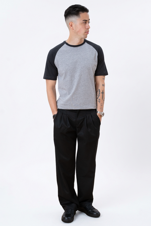 Basic Raglan T-Shirt-Schwarzlichtgrau