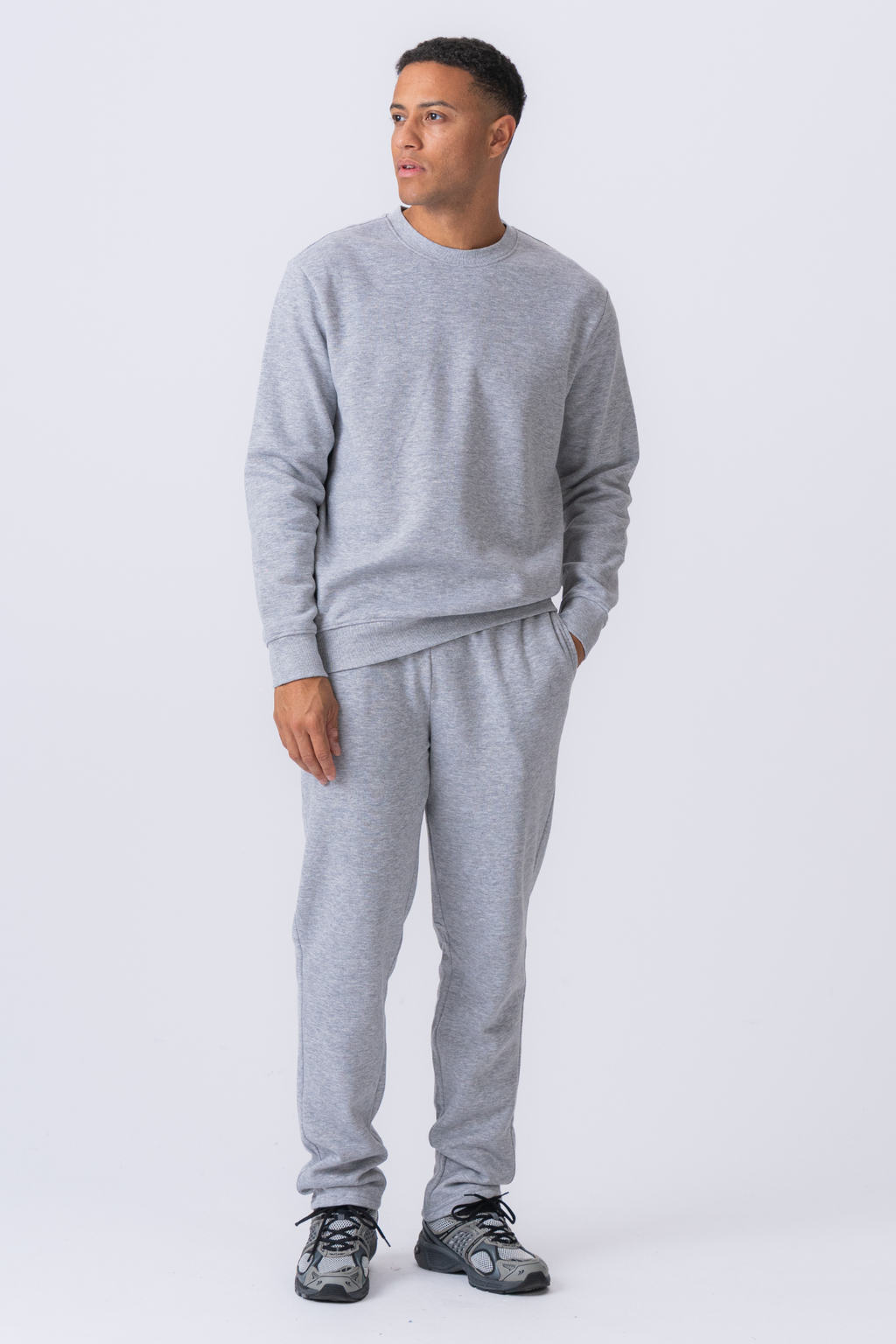 Essential Crewneck – Graumeliert