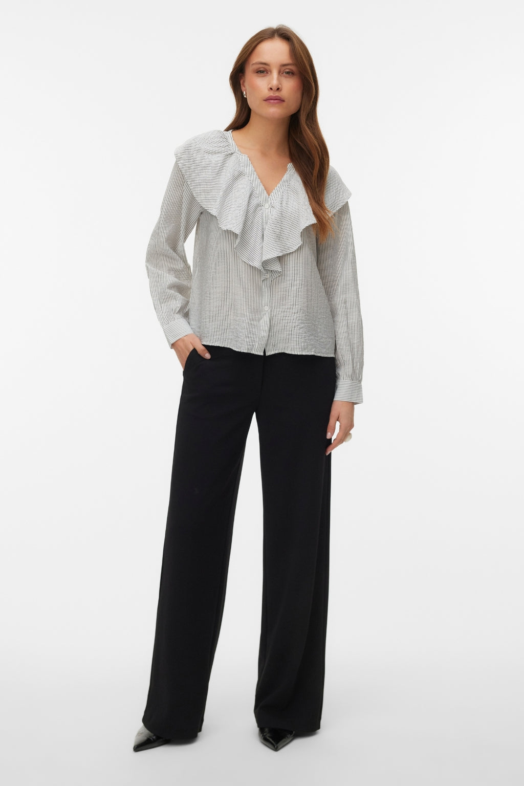 Kaja V-Ausschnitt-Rüschenhemd - Snow White Amanda Schwarz