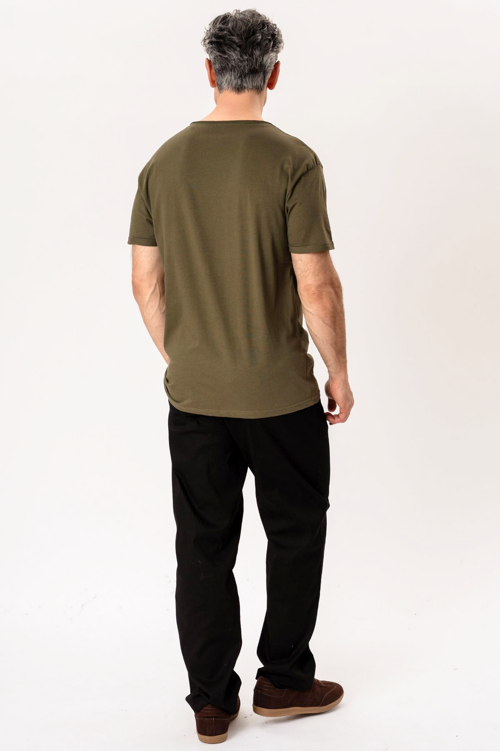 T-Shirt mit tiefem Ausschnitt – Olivgrün