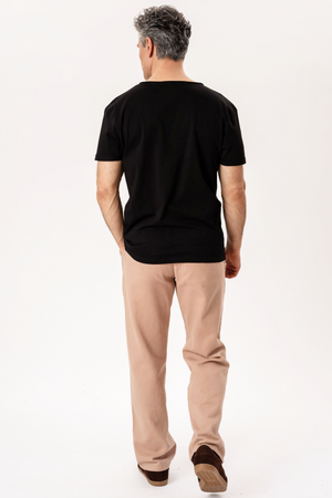 T-Shirt mit tiefem Ausschnitt - Schwarz