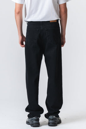 Baggy-Jeans – geräuchert