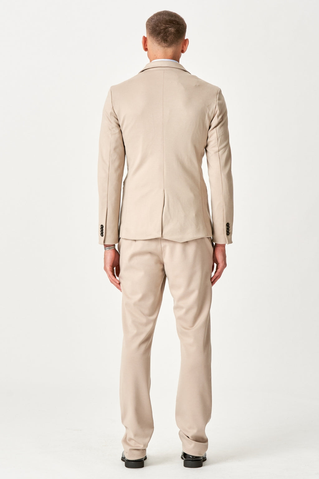 The Original Performance Anzug Regular Passform – (Sand)