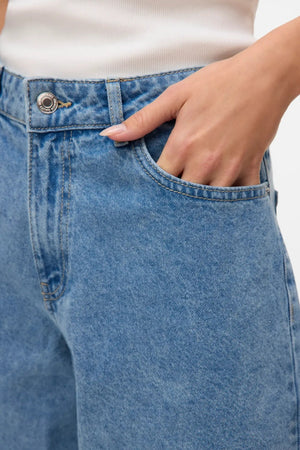 Kath Long Denim Shorts - Hellblauer Denim