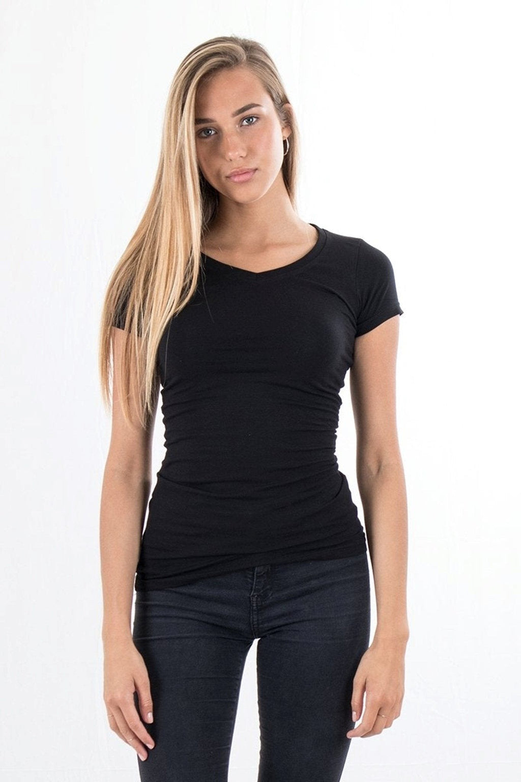 Slim Vneck basic T -Shirt - Schwarz