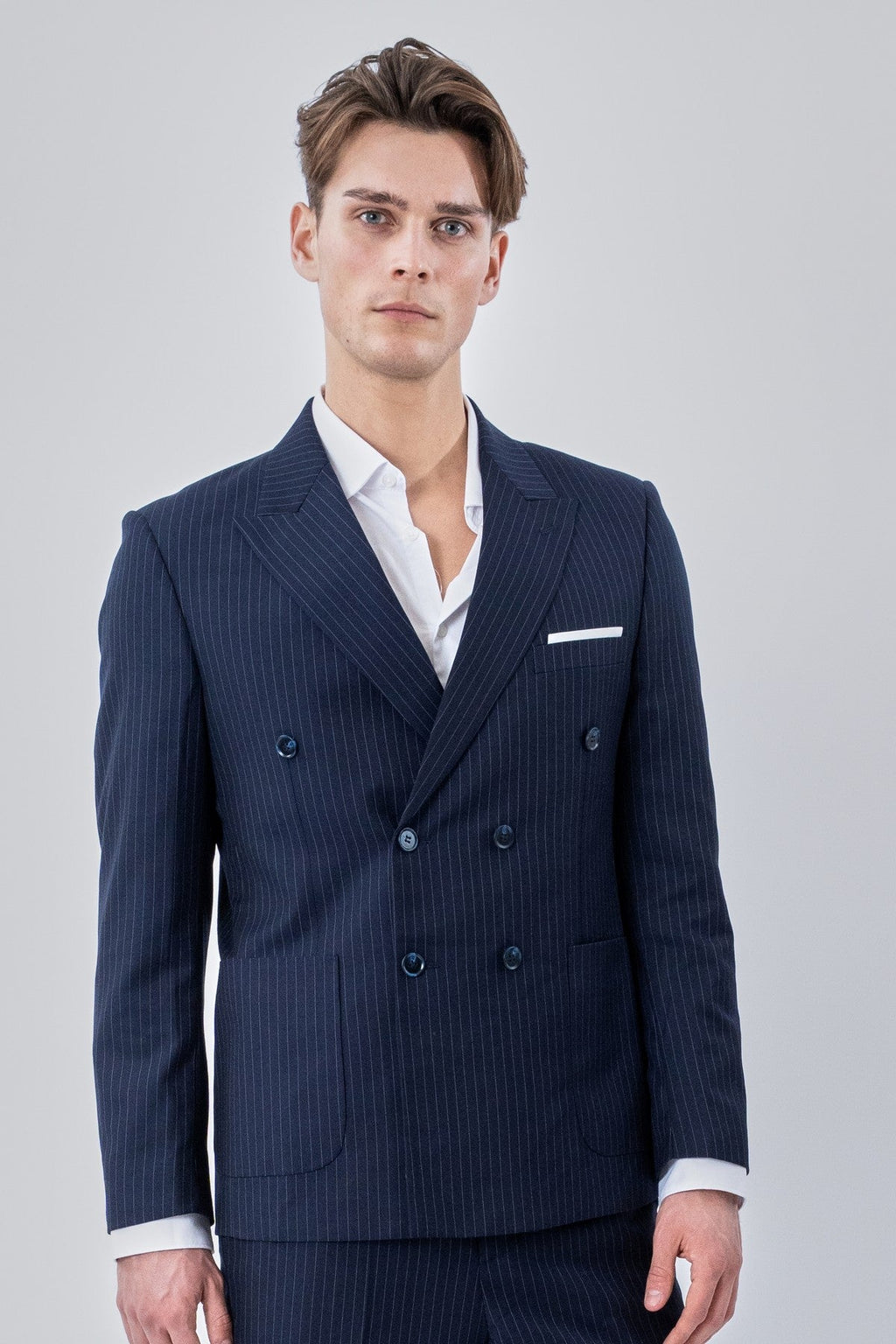 Klassischer Blazer – Marineblauer Nadelstreifen