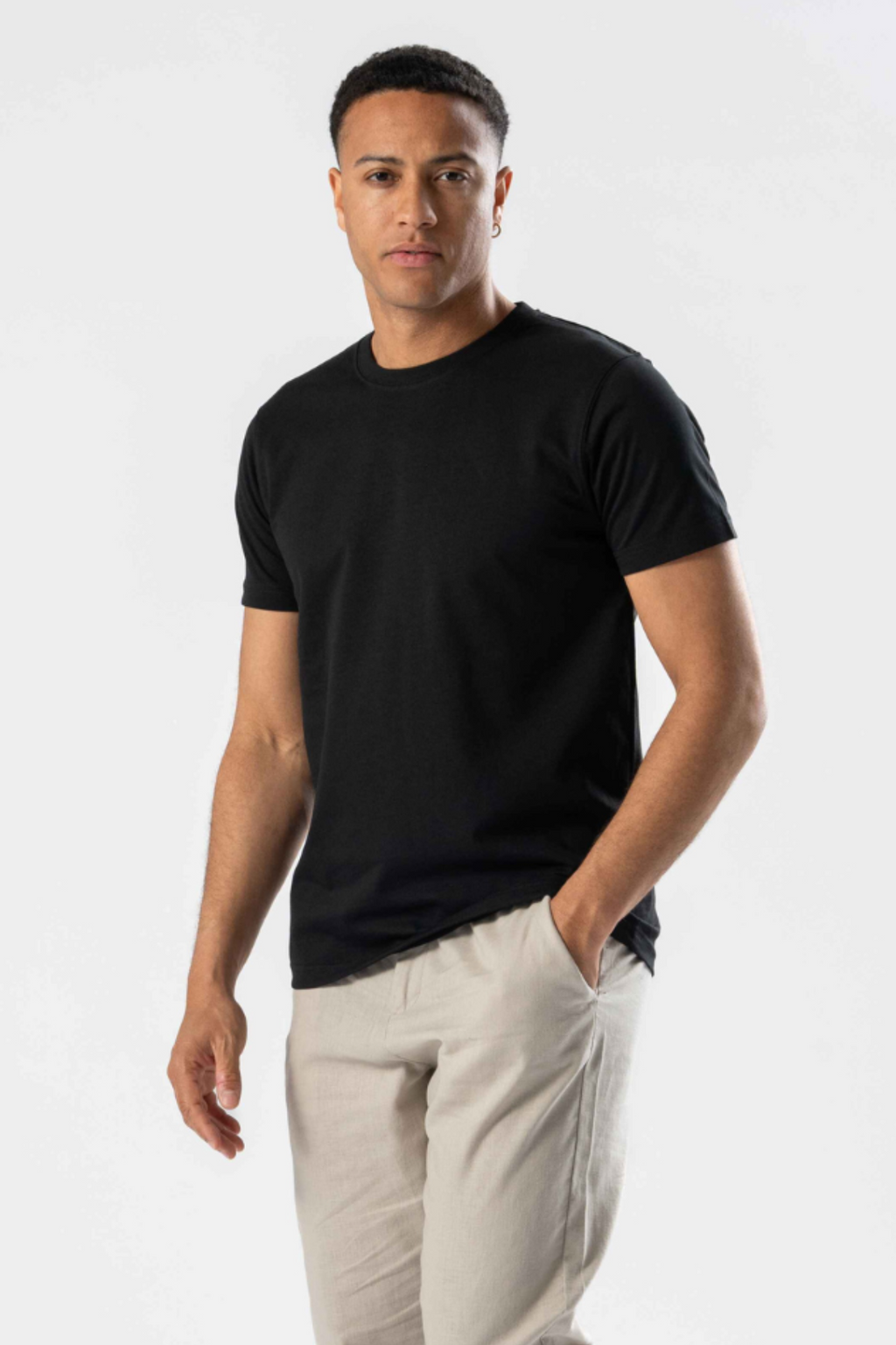 Regelmäßiges T -Shirt - Schwarz