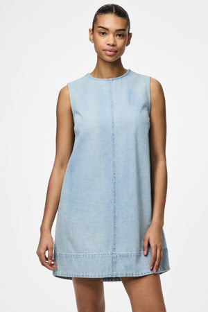 Flora Mini-Jeanskleid – Hellblauer Denim