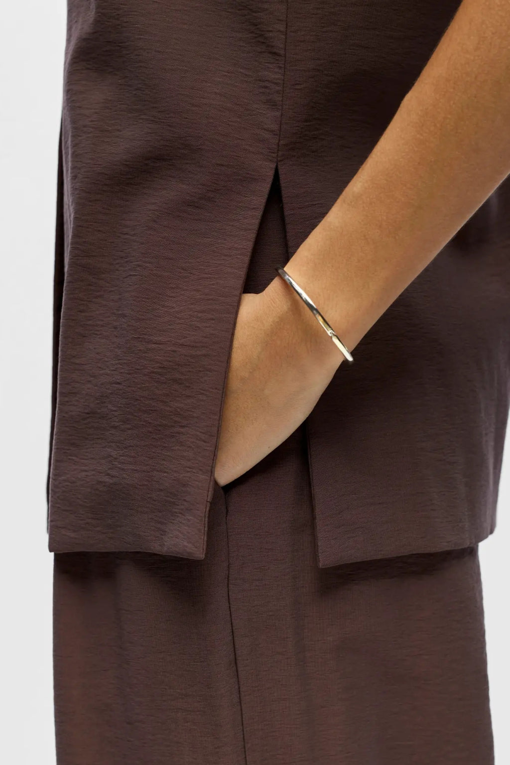 Isla Yui Weste – Seal Brown