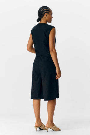 Aura Bermuda Shorts - Schwarz