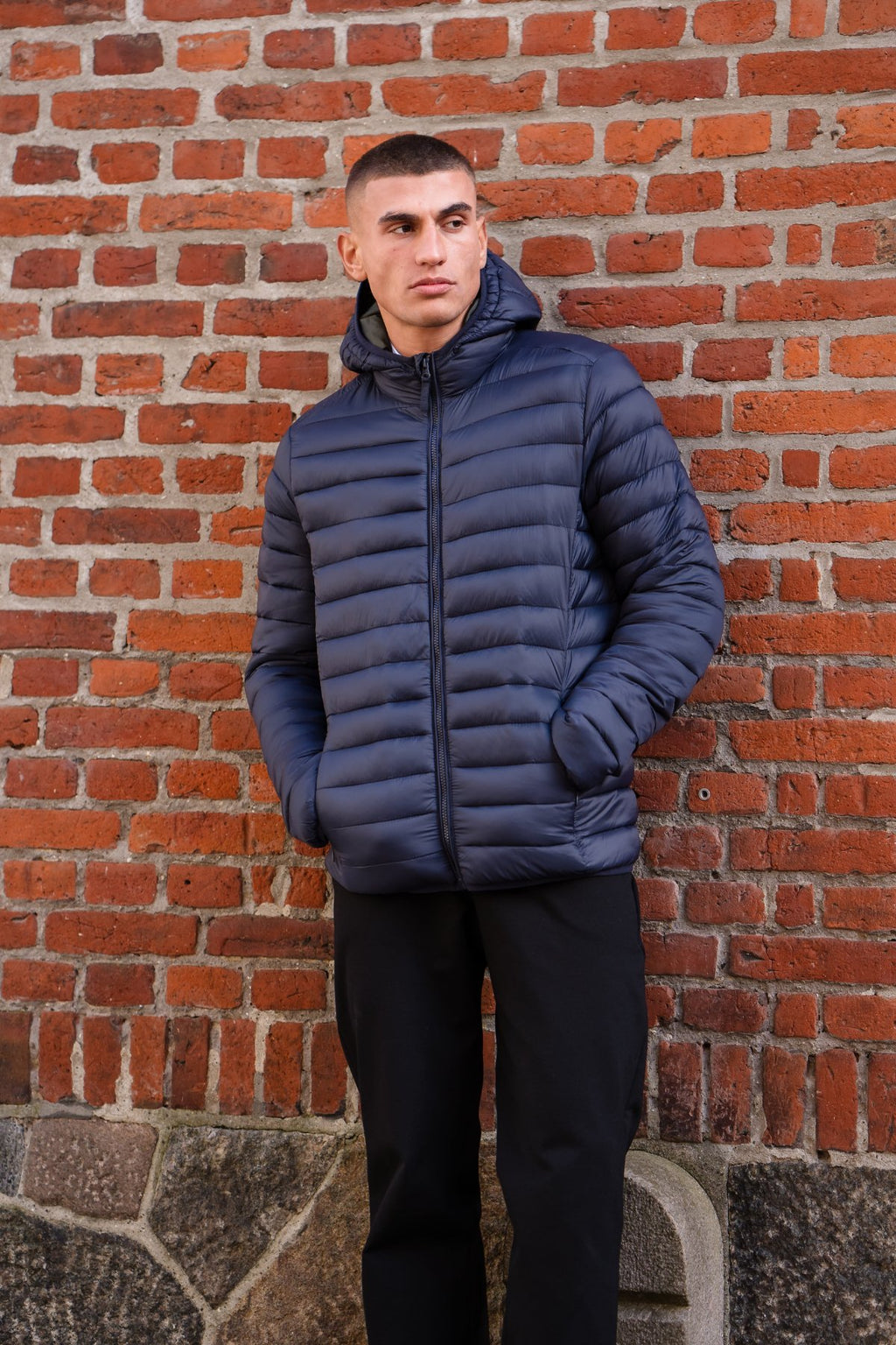 Leichte Pufferjacke mit Kapuze - Navy