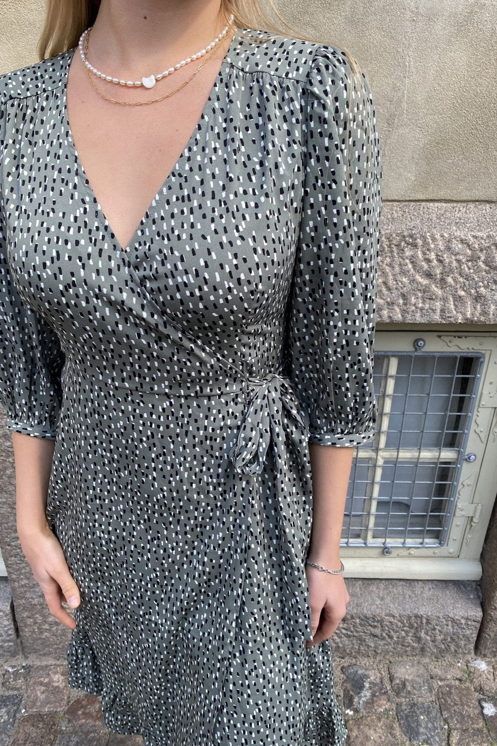 Olivia 3/4 Wrap Midi Kleid - Balsam Grün