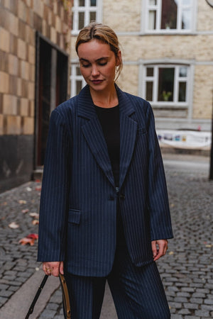 Oversized Anzug (Navy Nadelstreifen) - Paketangebot