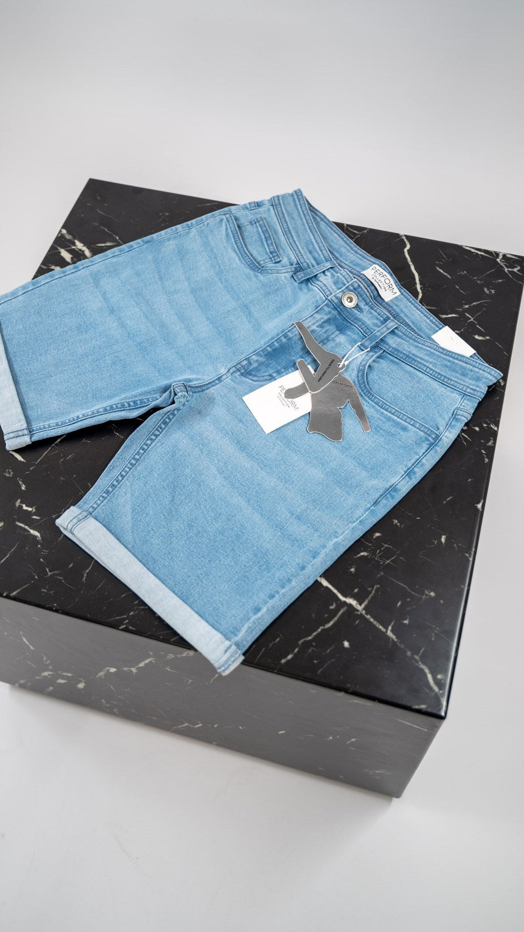 The Original Performance Denim Shorts - Hellblau