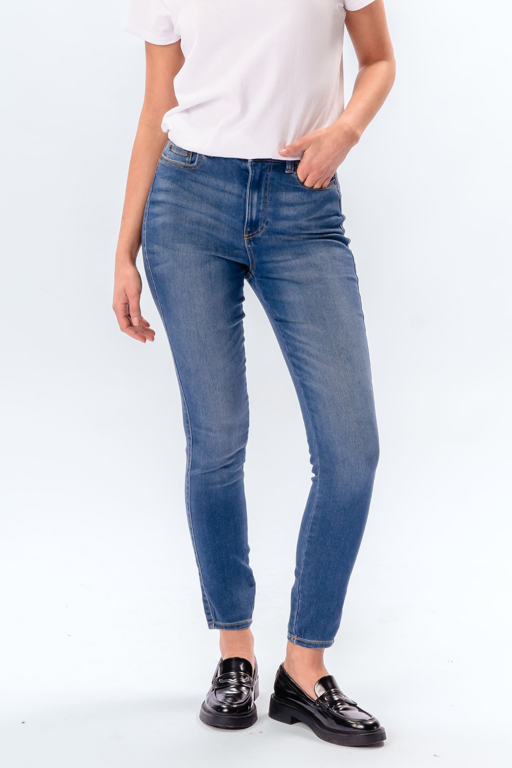The Original Performance Röhrenjeans - hellblauer Denim