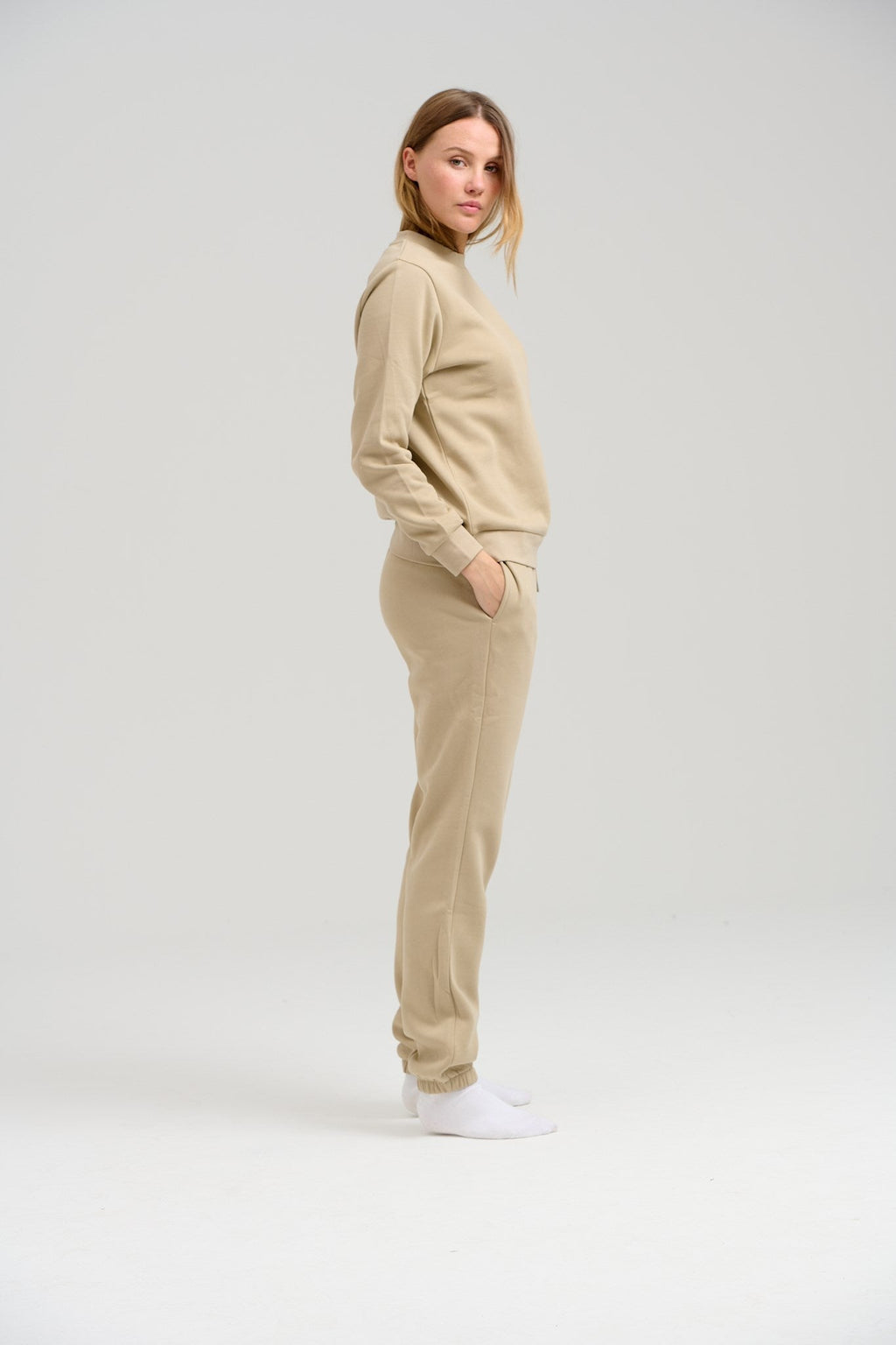 Basic Crewneck -Schweiß - dunkles Beige