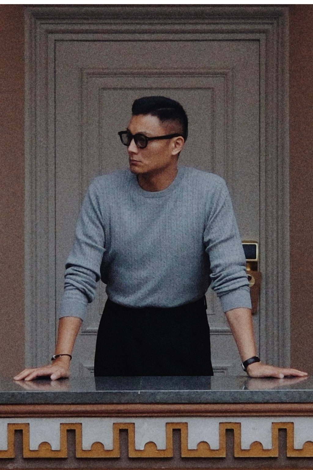 Pullover -Kabel -Strick - graue Melange