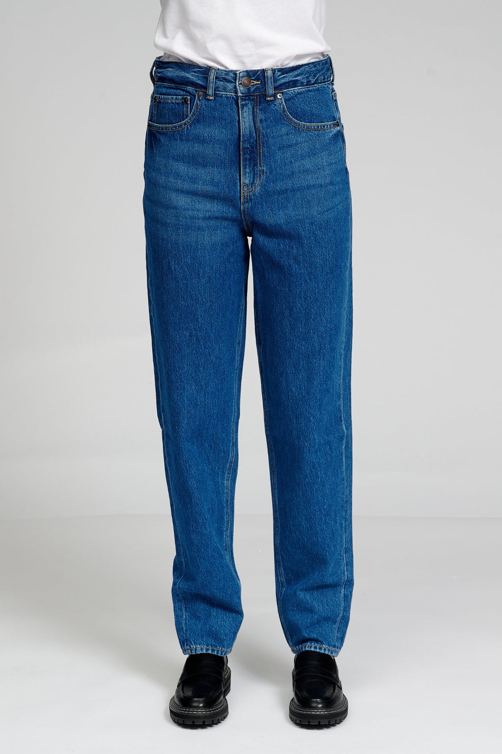 The Original Performance Mama Jeans - mittelblauer Denim