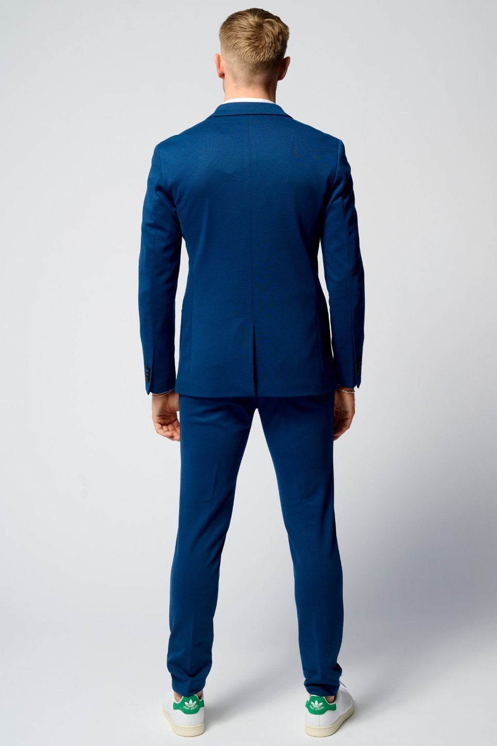 The Original Performance Suit™️ (Blau) + Hemd & Krawatte - Paketangebot
